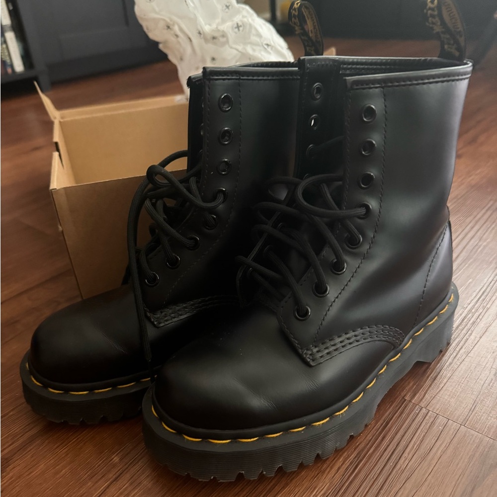 Excellent condition Dr. Marten Bex boots. Only used once.